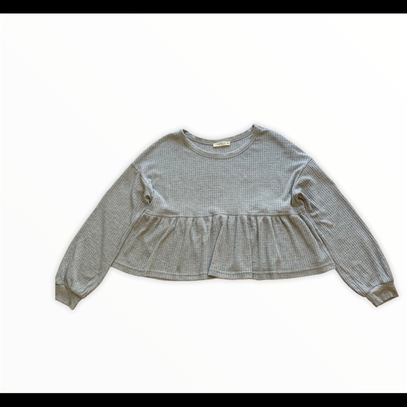 ILLA ILLA Knit Ruffle Top Sz M - Picture 4 of 5